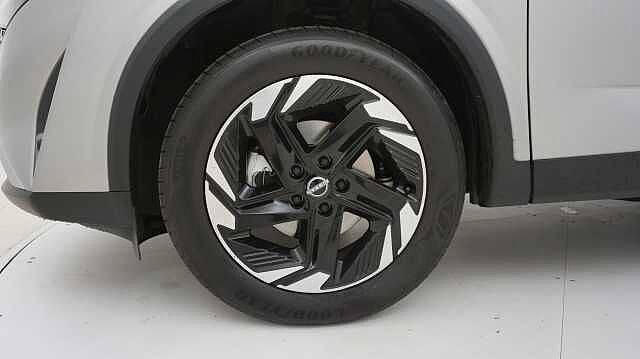 Nissan Qashqai 1.3 DIG-T MHEV 116KW N-CONNECTA CVT 158 5P