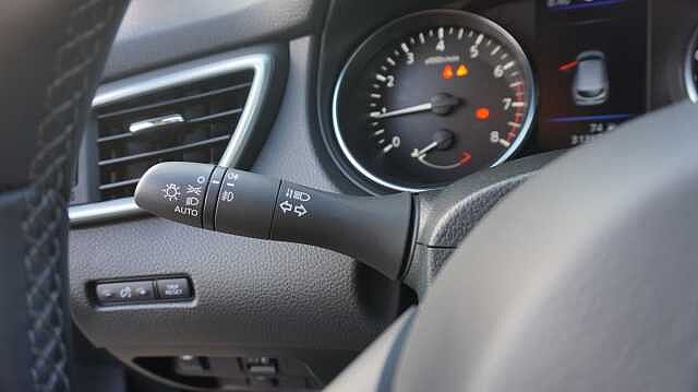 Nissan Qashqai 1.3 DIG-T N-CONNECTA 103KW 140 5P