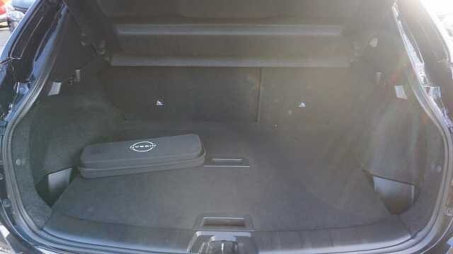 Nissan Qashqai 1.3 DIG-T N-CONNECTA 103KW 140 5P