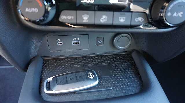 Nissan Juke 1.0 DIG-T 84KW TEKNA 114 5P