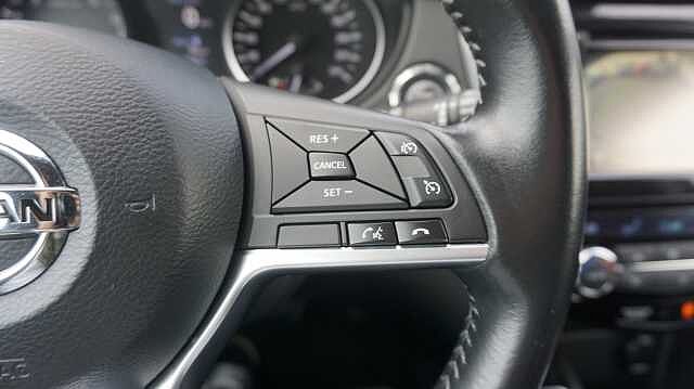 Nissan Qashqai 1.2 DIG-T N-CONNECTA AUTO 115 5P