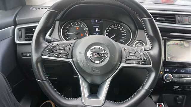 Nissan Qashqai 1.2 DIG-T N-CONNECTA AUTO 115 5P