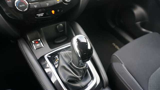 Nissan Qashqai 1.2 DIG-T N-CONNECTA AUTO 115 5P