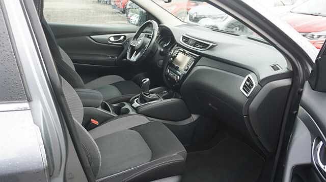 Nissan Qashqai 1.2 DIG-T N-CONNECTA AUTO 115 5P