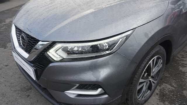 Nissan Qashqai 1.2 DIG-T N-CONNECTA AUTO 115 5P
