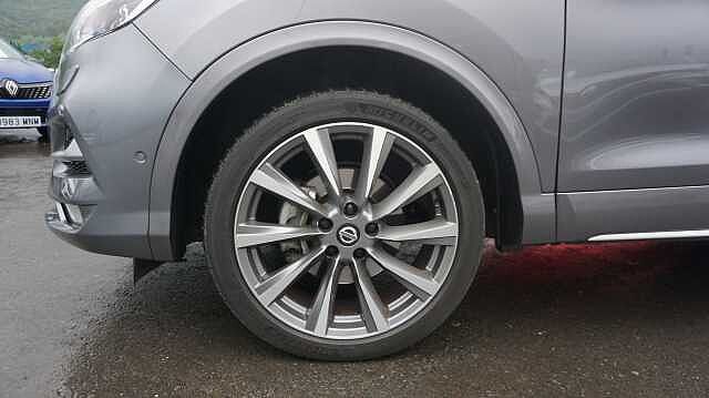 Nissan Qashqai 1.5 DCI TEKNA+ DCT 85KW 115 5P