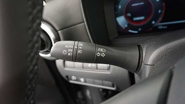 Nissan Juke 1.0 DIG-T 84KW N-CONNECTA 114 5P