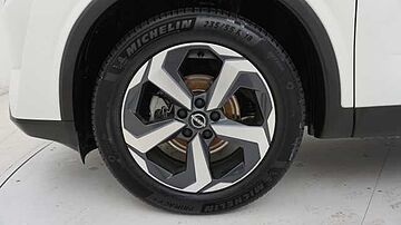 Nissan Qashqai 1.3 DIG-T MHEV 116KW N-CONNECTA DCT 158 5P Sapporo White