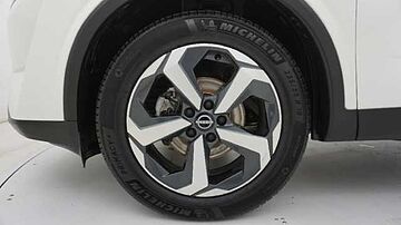 Nissan Qashqai 1.3 DIG-T MHEV 116KW N-CONNECTA DCT 158 5P Sapporo White
