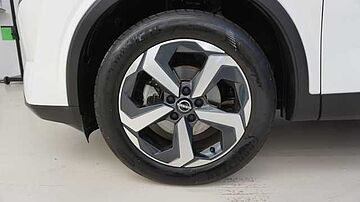 Nissan Qashqai 1.3 DIG-T MHEV 116KW N-CONNECTA DCT 158 5P Sapporo White